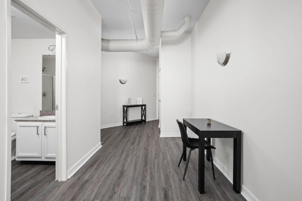 2Br 2Ba In The Block Apartment By Cozysuites Индианаполис Экстерьер фото